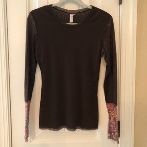 LIKE NEW SWEET PEA LONG SLEEVE TOP; SIZE L